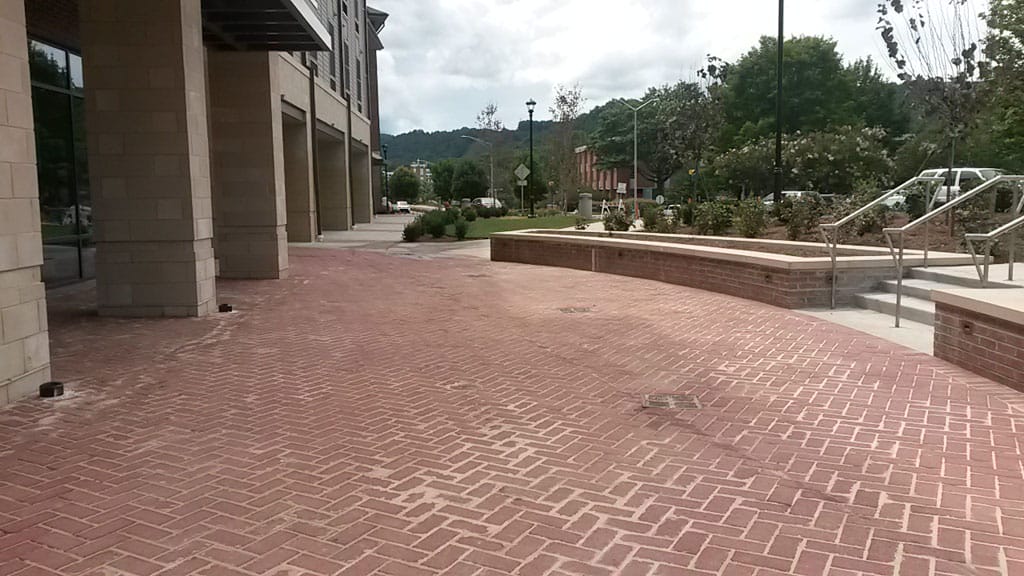 commercial-hardscapes